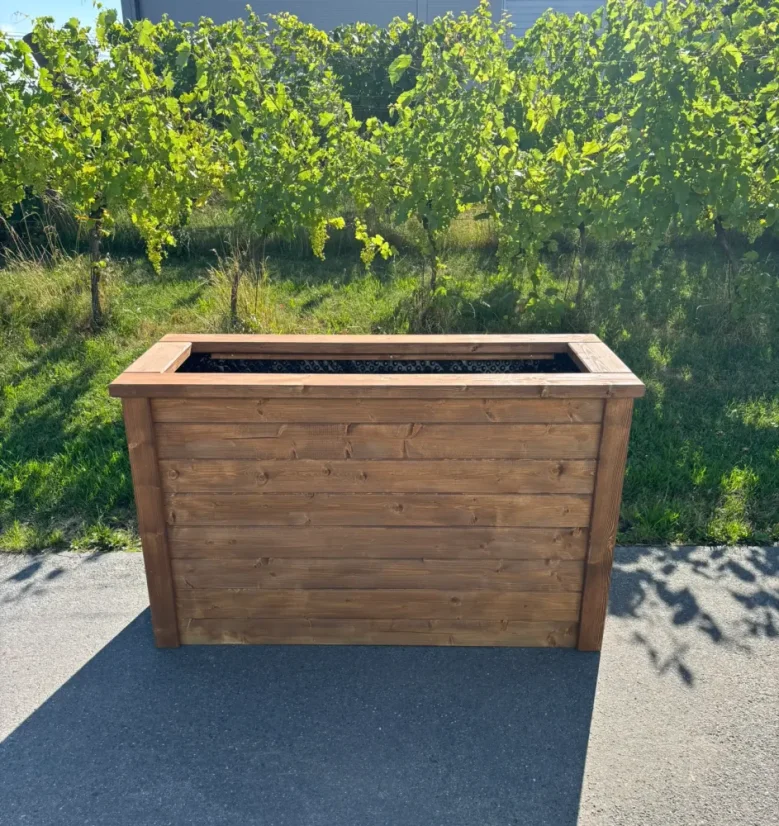 Vyvýšený záhon 148 × 60 cm, výška 90 cm – s vnitřní podpůrnou sítí